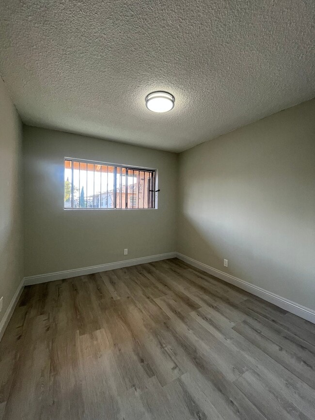 Photo - 3511 W 15th St Unit 7