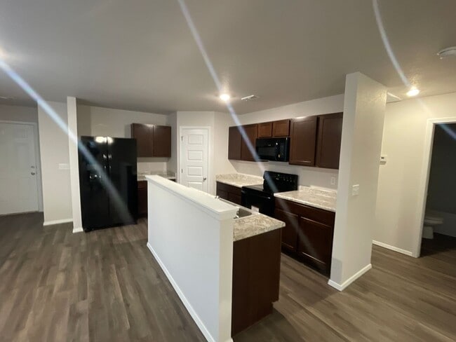 Photo - 1731 Loveland St