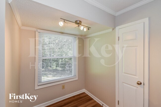 Photo - 4473 Lindsey Dr SW