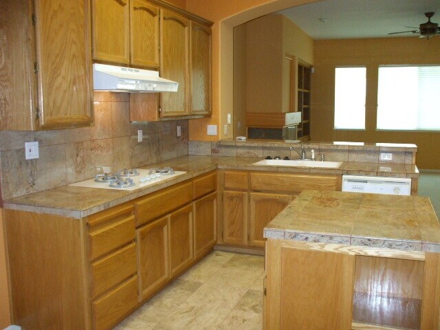 Photo - 1033 Halidon Way
