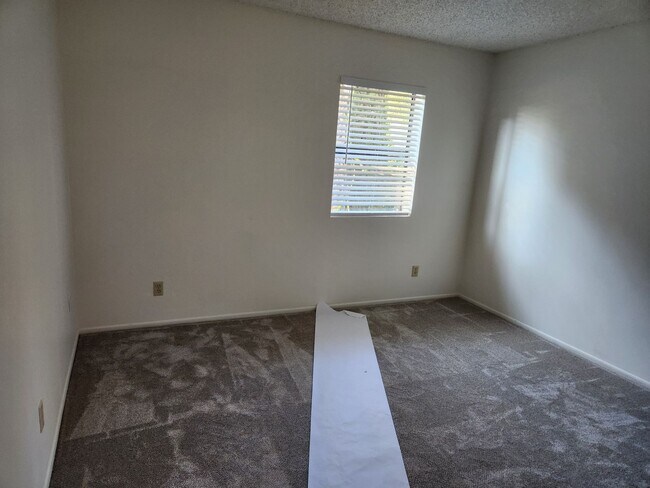 Bedroom - 3412 Chapman St