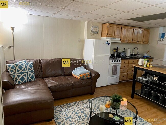 Photo - 172 Marlborough St