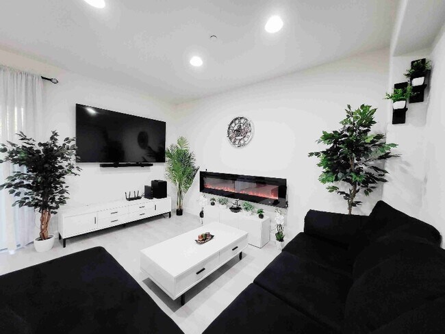 Photo - 629 Boardwalk Way