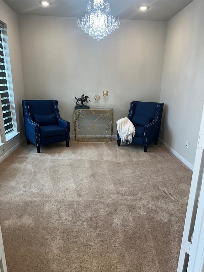 Photo - 1617 Darwin Cedar Dr