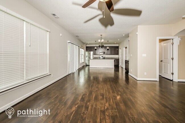 Photo - 225 Courtney Ln