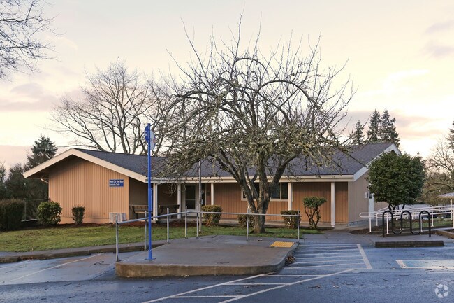 Photo - Oregon City View Manor Apartments