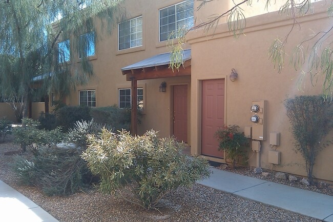 Photo - 500 N Forgeus Ave Unidad 100