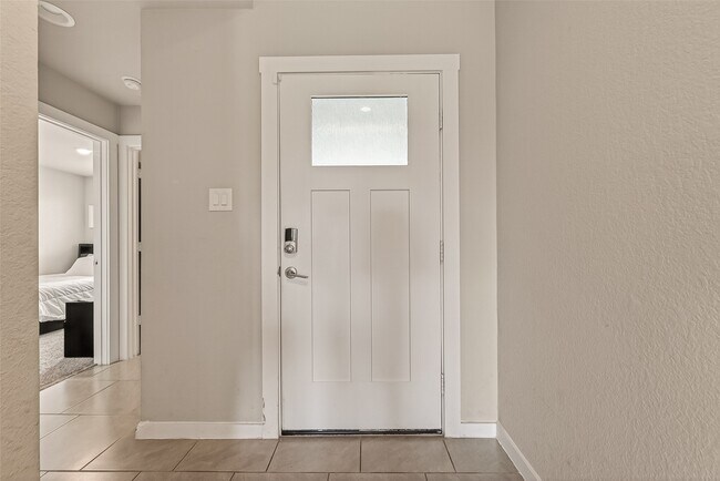 Photo - 3822 Sparkman Ln