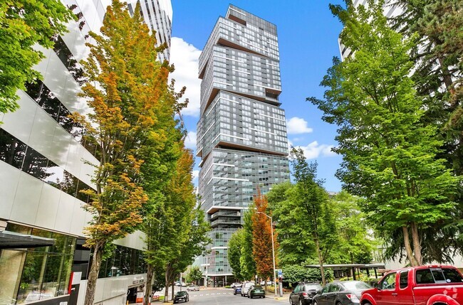 Building Photo - Modern luxury high-rise 1 bd/ 1 bath in do... Unit #902 Rental