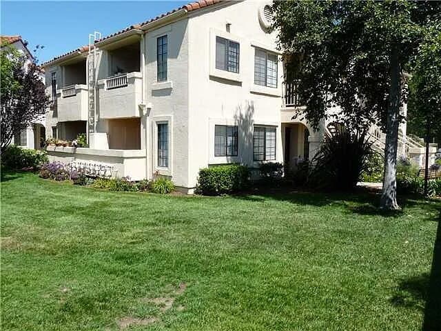 Building Photo - Inviting Rancho Peñasquitos Condo with Poo... Unit 137