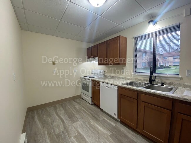 Parkway Apartments