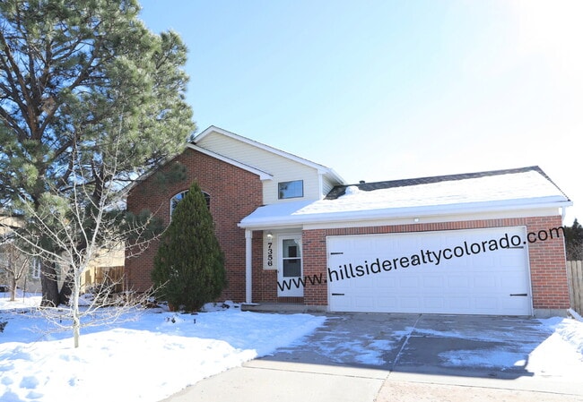 Building Photo - Spacious 4-Bedroom Home with Open Concept Living, Mountain Views & Fenced Yard