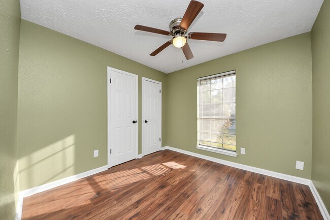 Photo - 20411 Jasperwood Ln