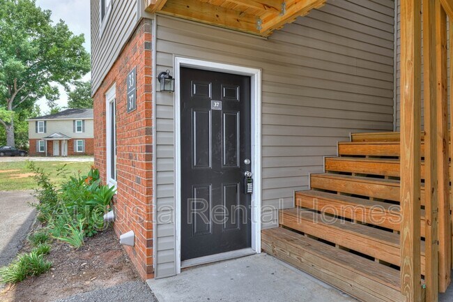 Photo - 37 Conifer Ct