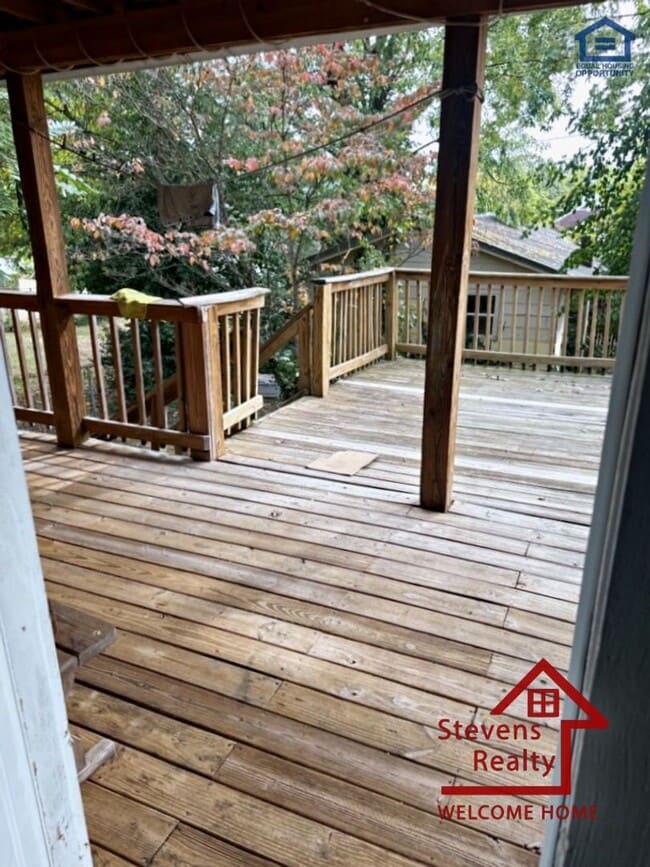 Photo - 912 W Scott Ave