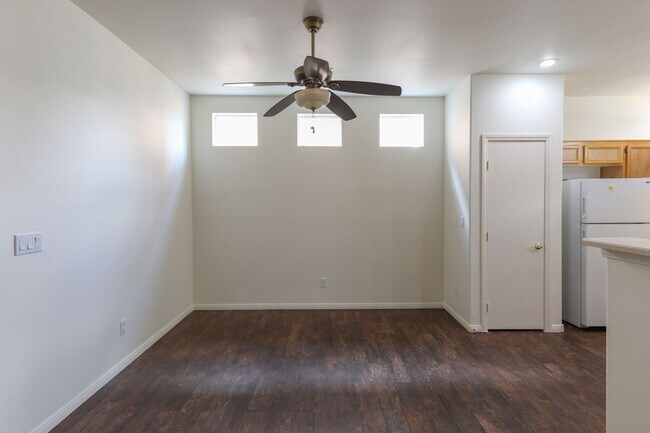 Photo - North Las Vegas Home 3 Beds with Desk Area...