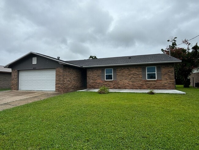 Building Photo - 5917 Howard Rd
