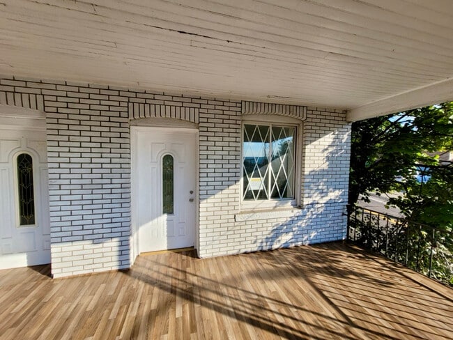 Building Photo - 80-82-82 Graham Ave Rental