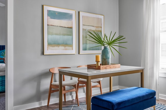 Photo - Habersham Row