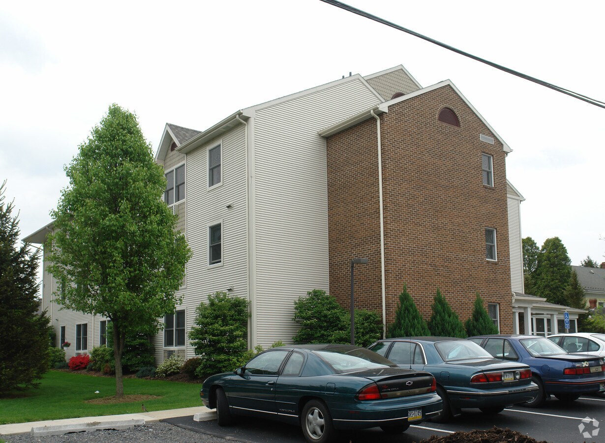 Photo - Market Street Manor