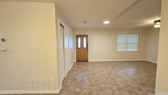Photo - 7609 Linkside St