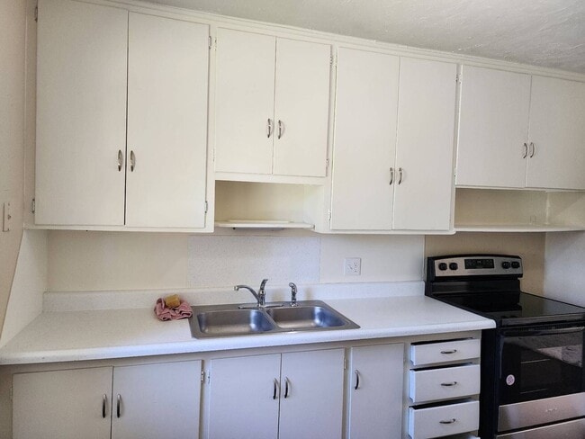 Photo - 5108 N Beaver Ave