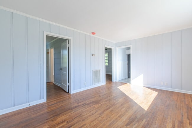 Photo - 2418 Maplecrest Dr Unit A