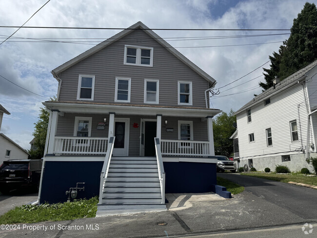 Building Photo - 1745 Clearview St Rental