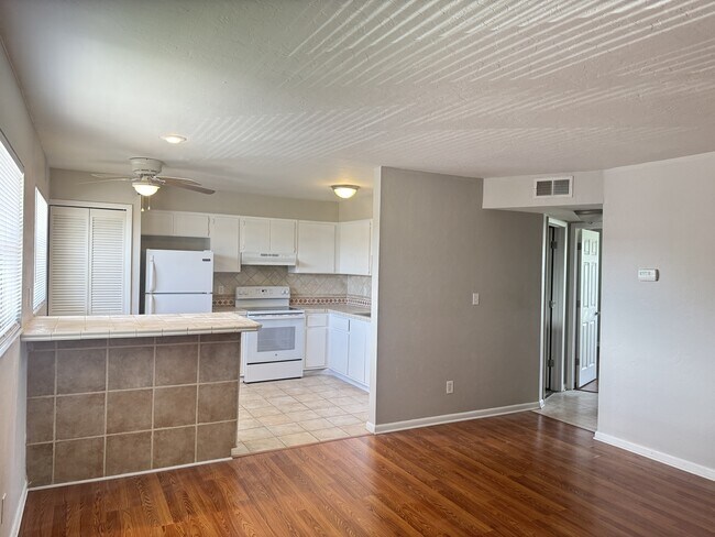 Building Photo - 4745 Orange Grove Blvd Rental