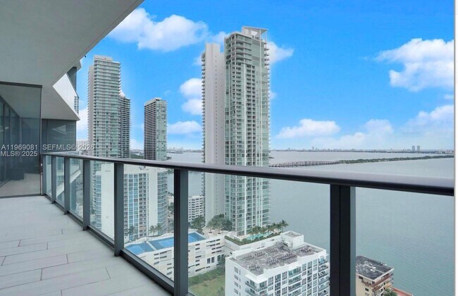 Photo - 460 NE 28th St Unit 2102