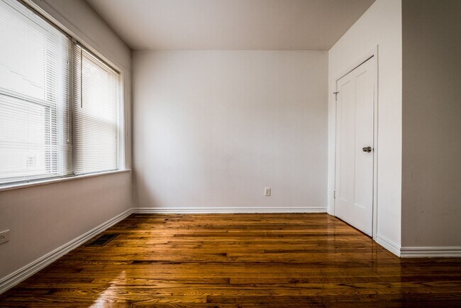 Photo - 7954 S Justine St 1538-42 E 80th Chicago, IL 60620