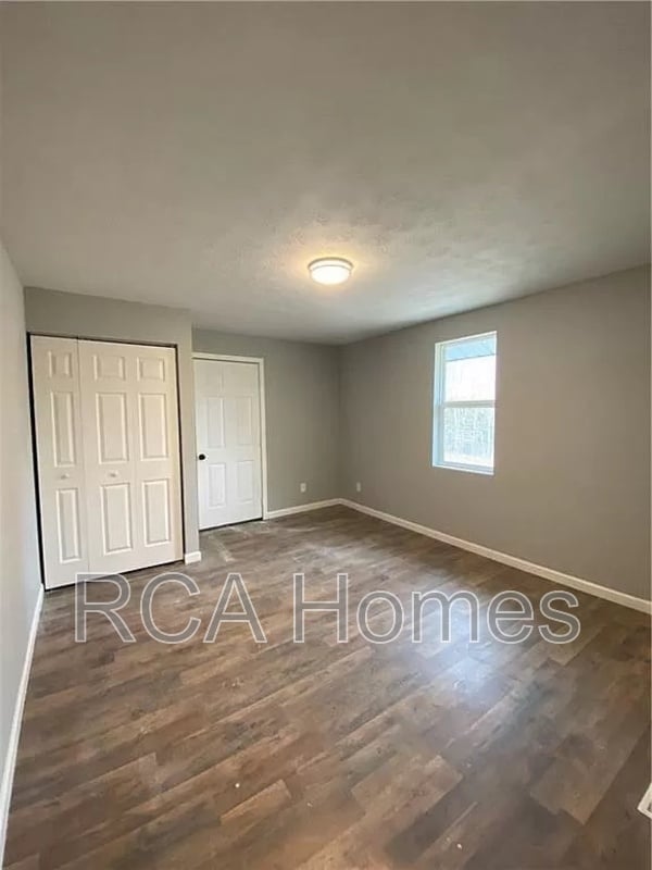 Photo - 834 W 26th St