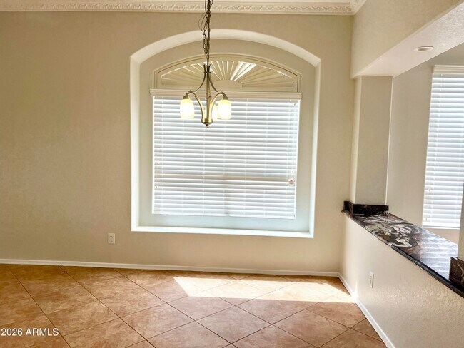 Photo - 407 W Helena Dr