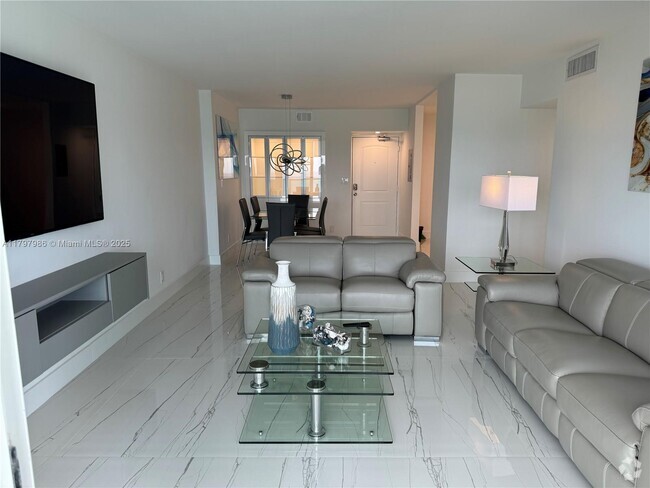 Building Photo - 100 Bayview Dr Unit 1908 Rental