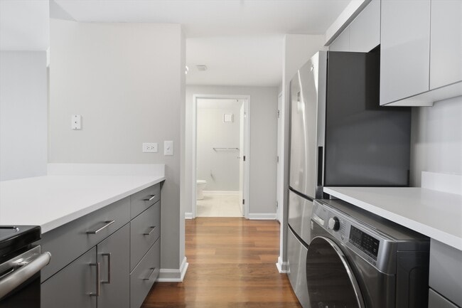 Photo - Evanston Place