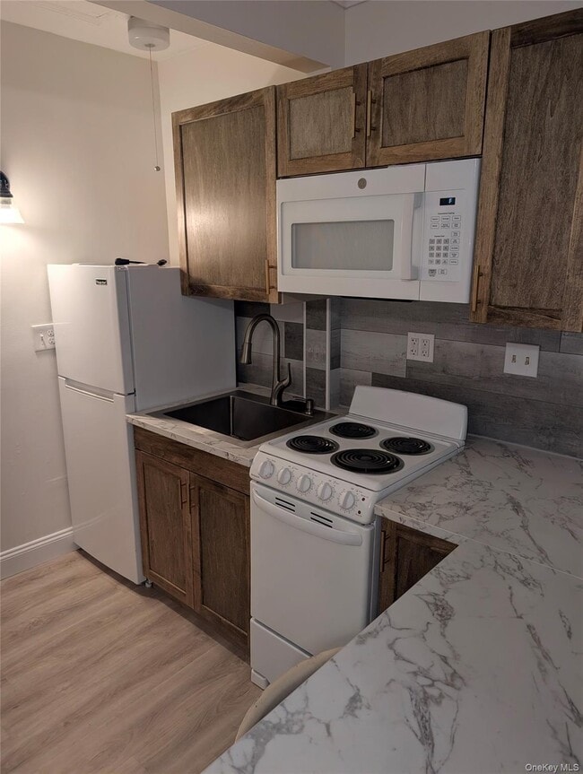 Photo - 1751 US-6 Unit A