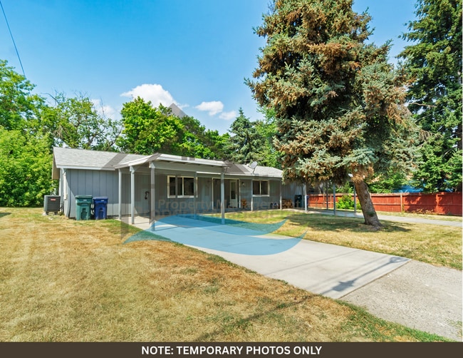 Building Photo - 2711-13 N 10th Pl Unit 2711