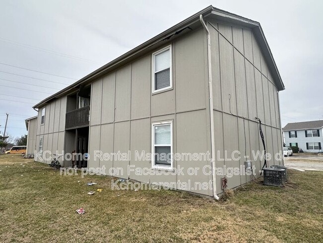 Photo - 838 Saddlewood St