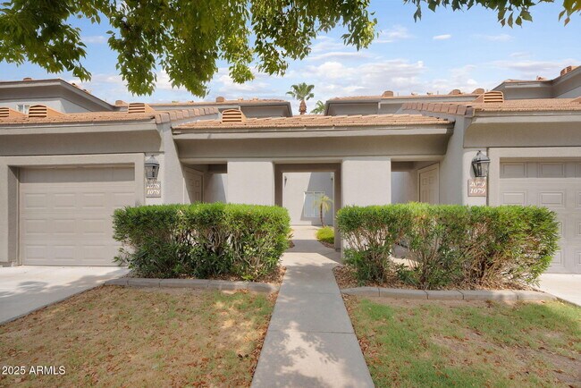 Photo - 7401 W Arrowhead Clubhouse Dr Unidad 2079