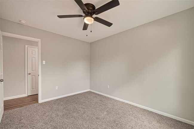 Photo - 7414 S Hall St