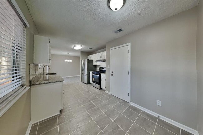 Photo - 5359 Stafford Dr NW