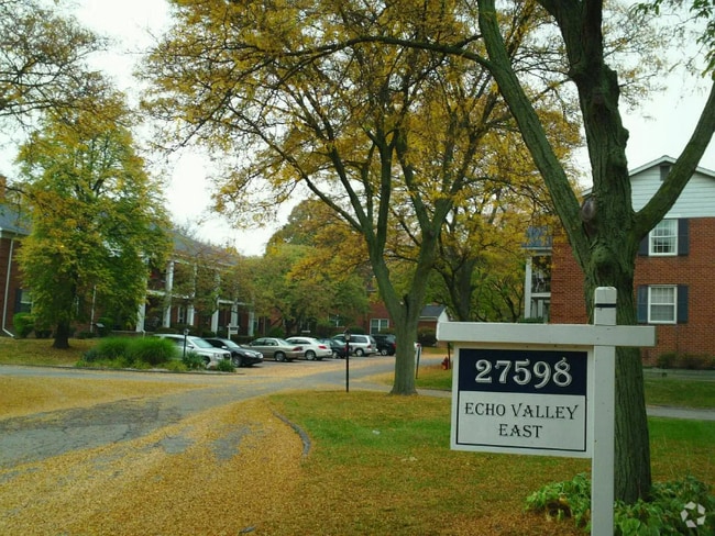 Building Photo - 27598 Echo Valley W Rental