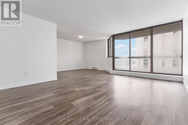 Photo - 340 Colborne St Unit 2106