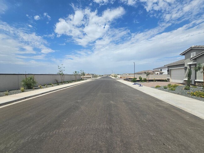 Photo - 2942 E Manzanila Ave