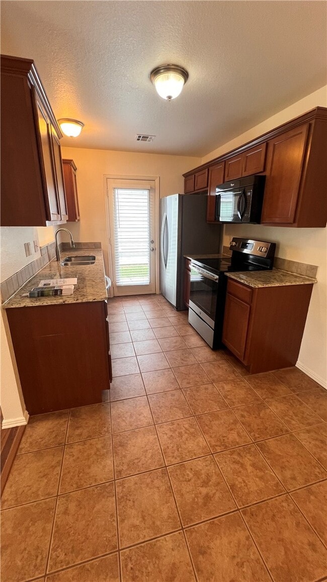 Photo - 4419 W Pecan St