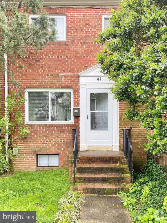 Building Photo - 41 E Windsor Ave Rental
