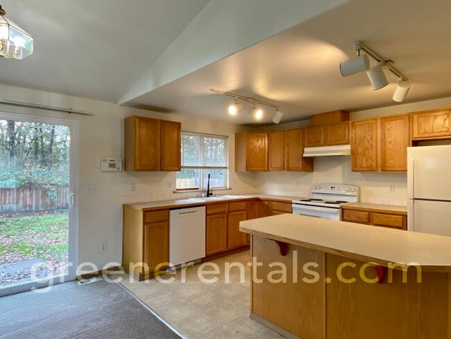 Photo - 3BR 2BA Townhouse Located off Steilacoom Rd