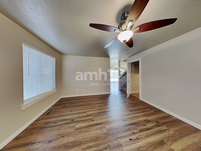 Photo - 10647 Avalon St