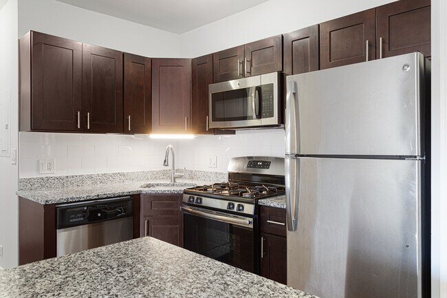 Photo - 1609 W Juneway Terrace Unit 2C