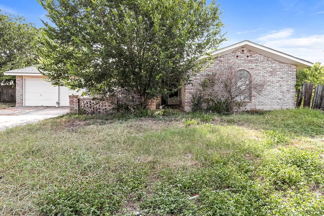 Building Photo - 9402 Shields Dr